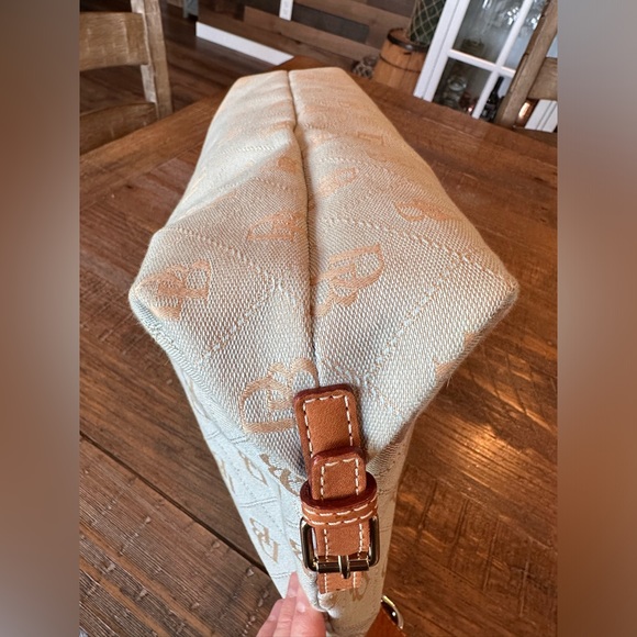 DOONEY & BOURKE Shoudler Bag - Picture 5 of 15